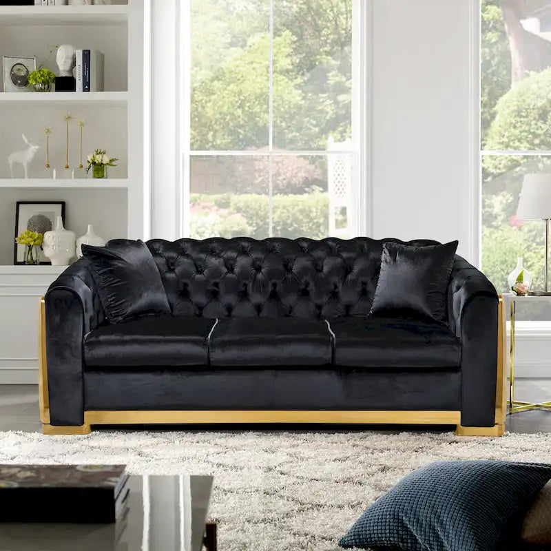 84 divani Chesterfield di lusso in velluto con profili dorati
