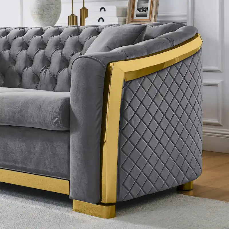 84 divani Chesterfield di lusso in velluto con profili dorati