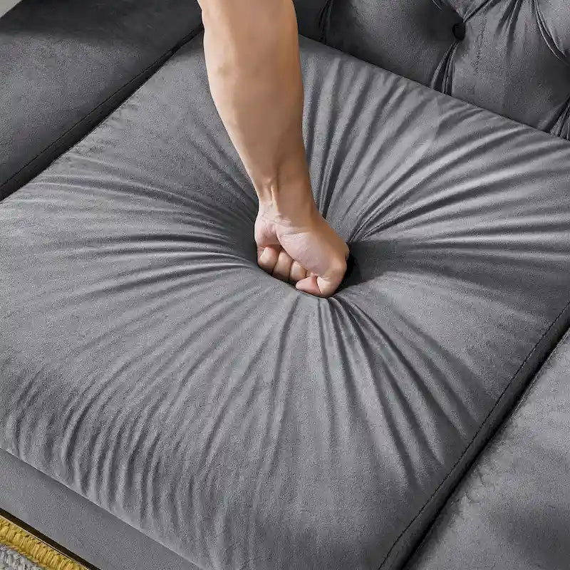 84 divani Chesterfield di lusso in velluto con profili dorati