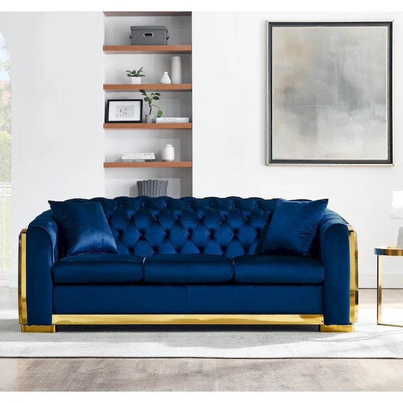 84 divani Chesterfield di lusso in velluto con profili dorati