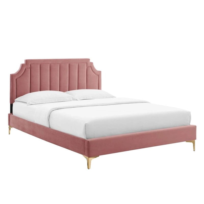 Letto matrimoniale con piattaforma imbottita e testiera trapuntata
