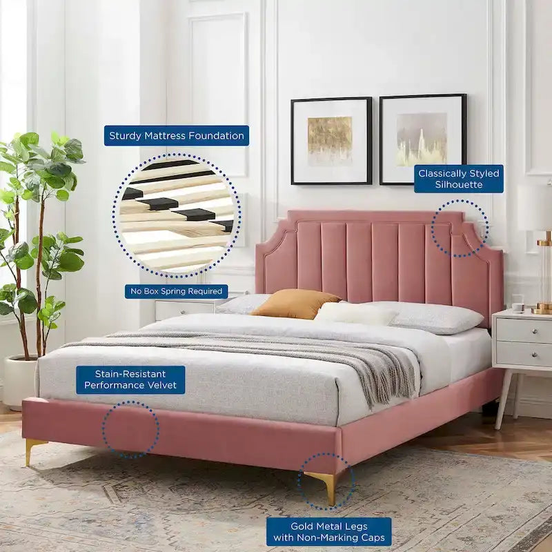 Letto matrimoniale con piattaforma imbottita e testiera trapuntata