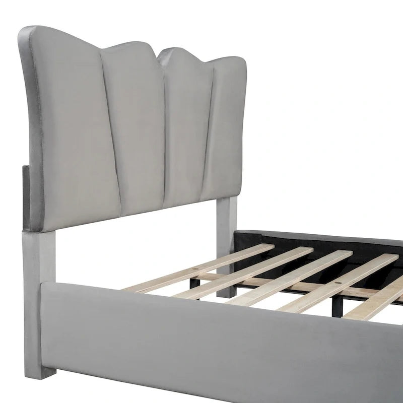 Letto a piattaforma imbottito in velluto a grandezza naturale